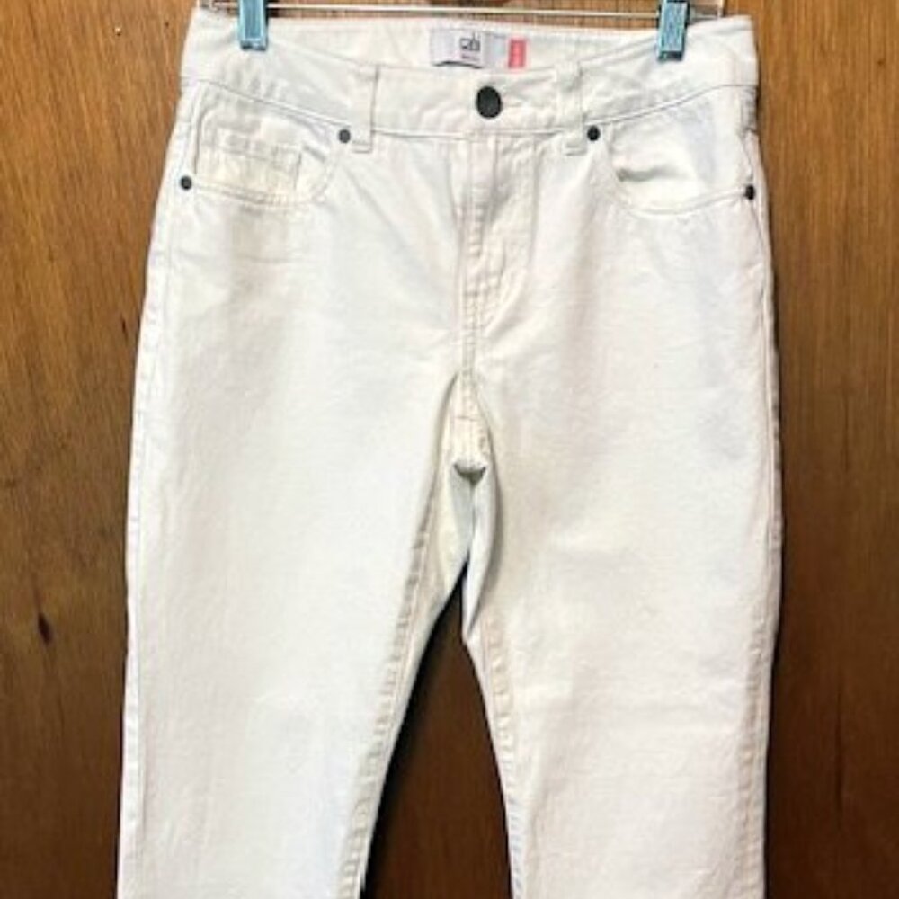 Cabi 100% Boyfriend #6072  Vintage White Cotton jeans- EUC - Size 2